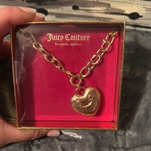 Juicy couture, gold heart necklace